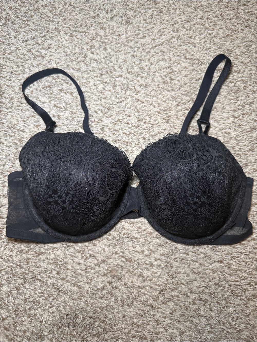 Victoria’s Secret Women’s Black Lace Lined Demi Bra Size 40C